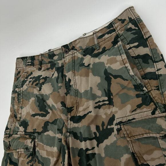 Levi’s Camo Cargo Shorts Men’s 36 Green Brown Tan Camouflage Military Hunting - Picture 2 of 8